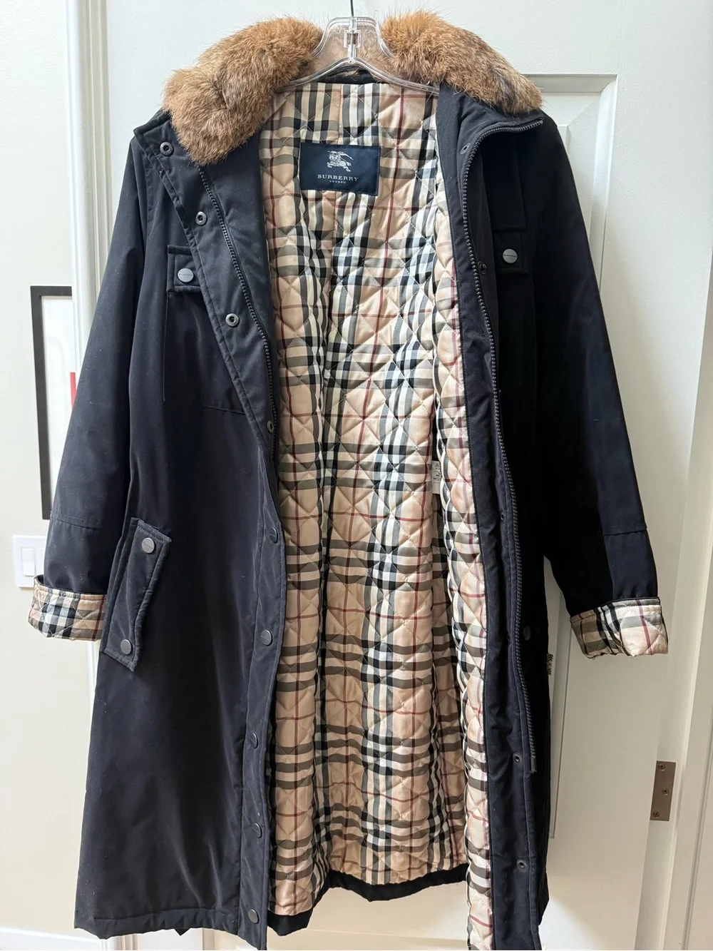 Burberry Black Trench Coat with Tan Fur Collar and Check Lining - Picture 2 of 10